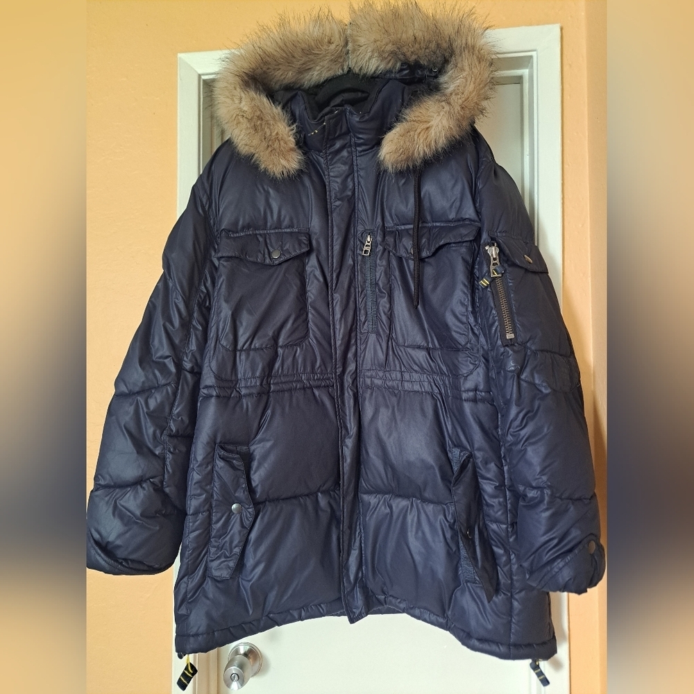 GAP jacket Navy Puffer Parka with Fur Trim.
